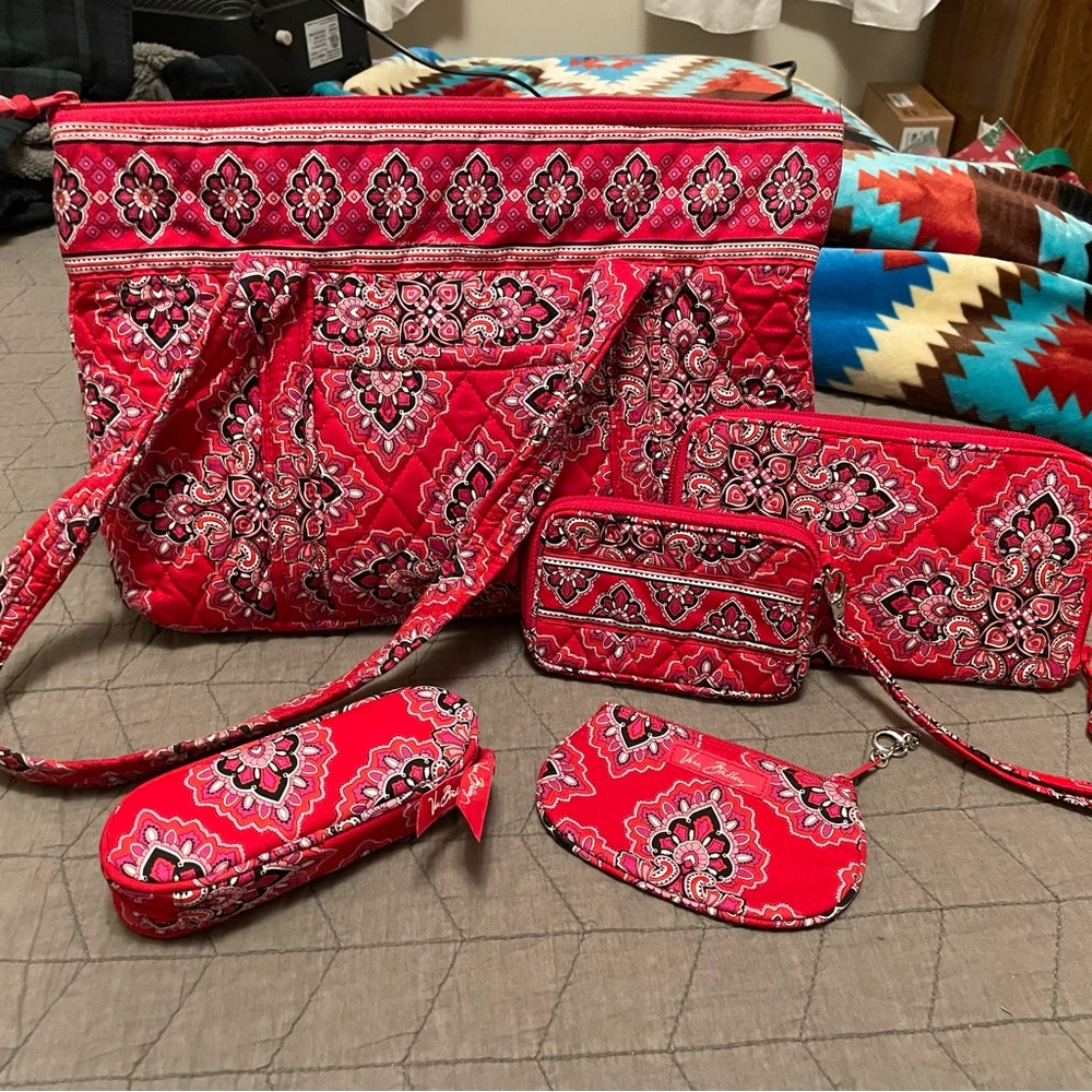 Perfect condition very Bradley set
